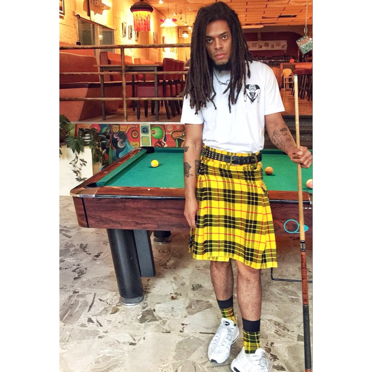 TemplesDivided's tweet image. Bobby Vylan wearing the Temples Divided Legit tee 🤙🏼 get yours templesdivided.com/collections/fe…
#templesdivided #altwear #streetwear #punk #urbanwear #aw18 #Apparel