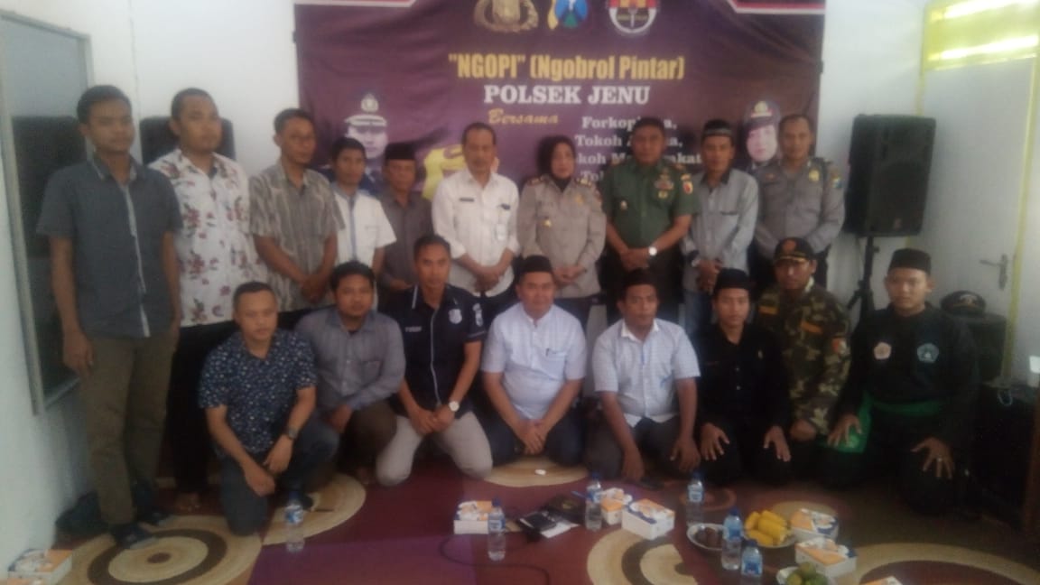 AgukMilanisti48's tweet photo. Acara NGOPI (Ngobrol Pintar) POLSEK JENU- di Desa Beji, kecamatan Jenu, kabupaten Tuban.

[©2018 October 31]
.
.
#Jenu #tubanjawatimur #tuban #Wednesday #Rabu #october #oktober #2018 #sharepict https://t.co/iNBNlzKrJE