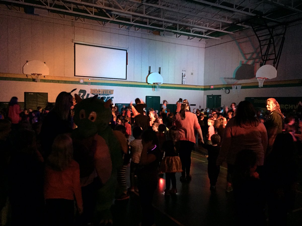 BirchviewDunes's tweet photo. We are dancing with amazing spirit today! #spiritedfun #dancedancedance #birspirit @SCDSB_Schools https://t.co/1WDCVwjHmQ