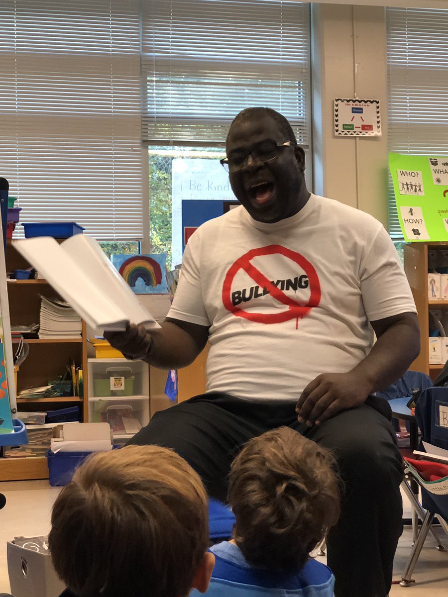 Best reader ever!! 🌟📚🗣#thebookwithnopictures @mbpcaps <a href="/jbland100/">Jay Bland</a> <a href="/dehutson/">Dwight Hutson 🇬🇾👨🏿‍🏫📸🎙</a>