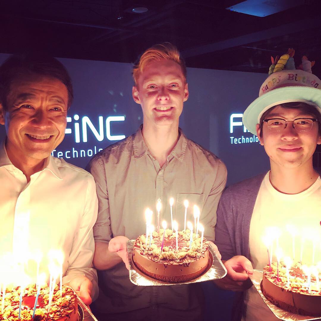 溝口勇児 Wein Group Ceo 恩師の田所さんと 10月に生まれた全社員の誕生日のお祝い ちなみに10 31の今日は創業メンバーであり この9月に代表取締役ctoに就任した Mikkun1031 の誕生日 10 31 てんさい の日に生まれた天才 溝口勇児 Wein Group Ceo 恩師の田所さんと 10月に生まれた全社員の誕生日のお祝い ちなみに10 31の今日は創業メンバーであり この9月に代表取締役ctoに就任した Mikkun1031 の誕生日 10 31 てんさい の日に生まれた天才