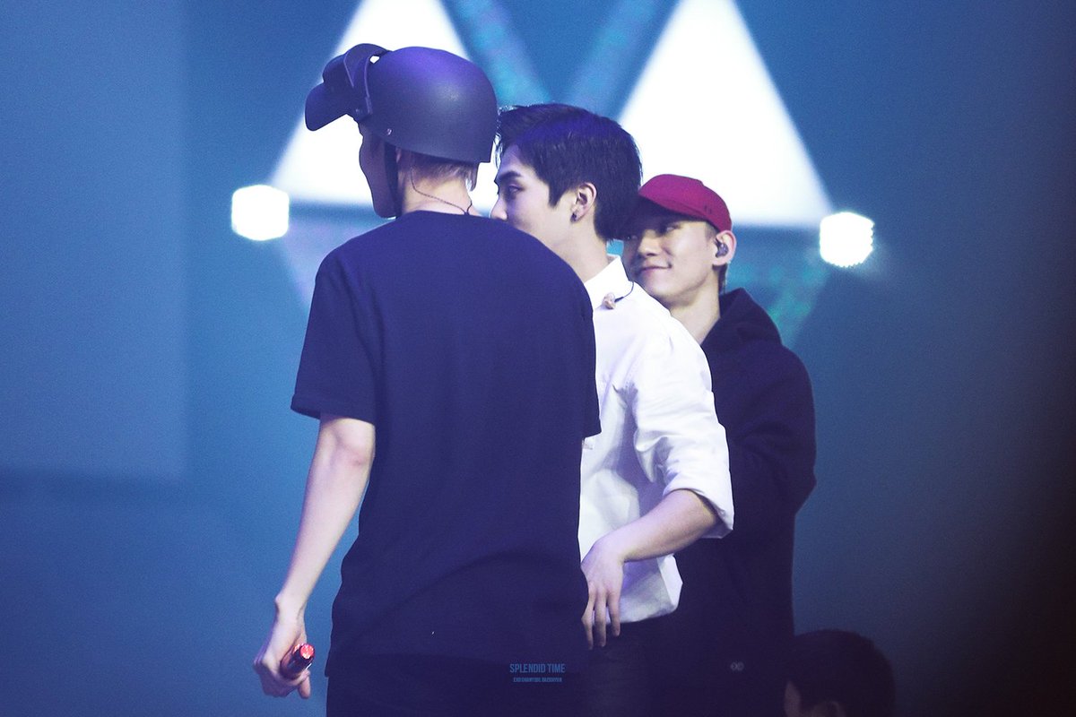 6104time's tweet photo. 🐿🐿🐿
#2YearsWithCBX #HAPPYCBXDAY #첸백시_2주년
180603 엘리시온 홍콩 #EXO  #EXO_DontMessUpMyTempo https://t.co/QGje03sri8