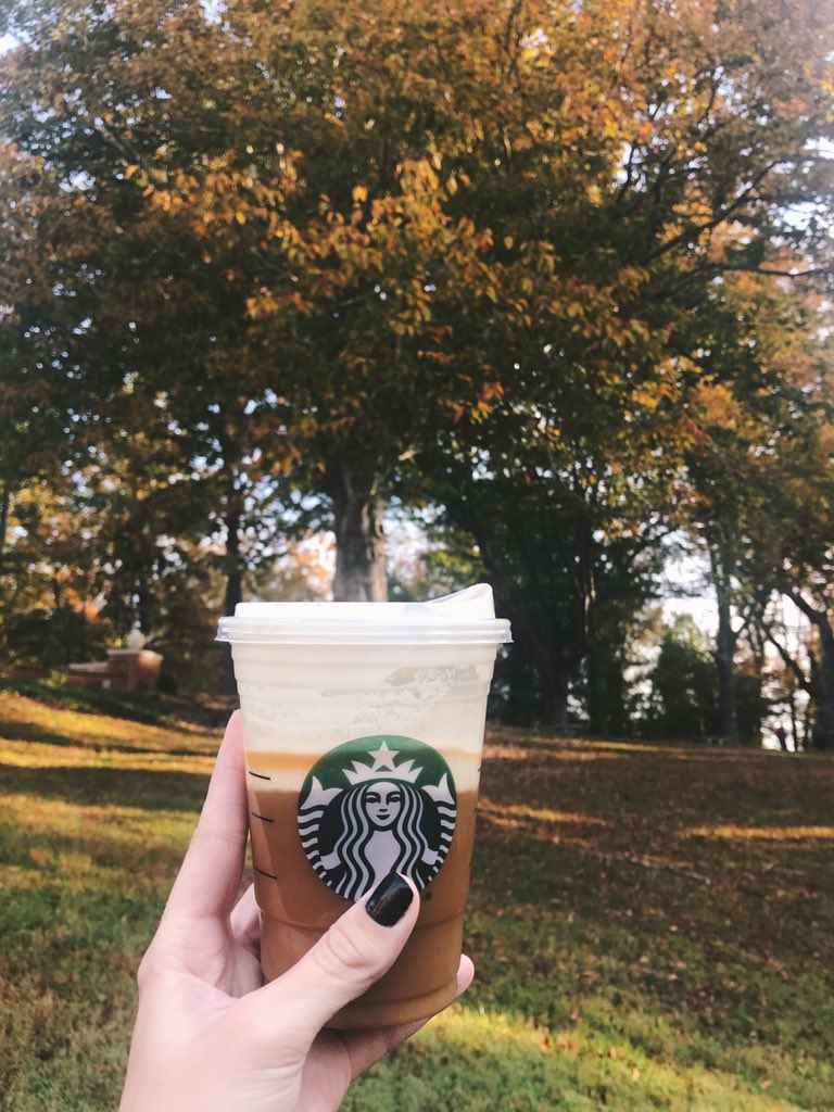 mnmccartney's tweet photo. @starbucksgold for the win this morning. Nitro and fall colors look good together 💛 https://t.co/ilsuKZfEjU