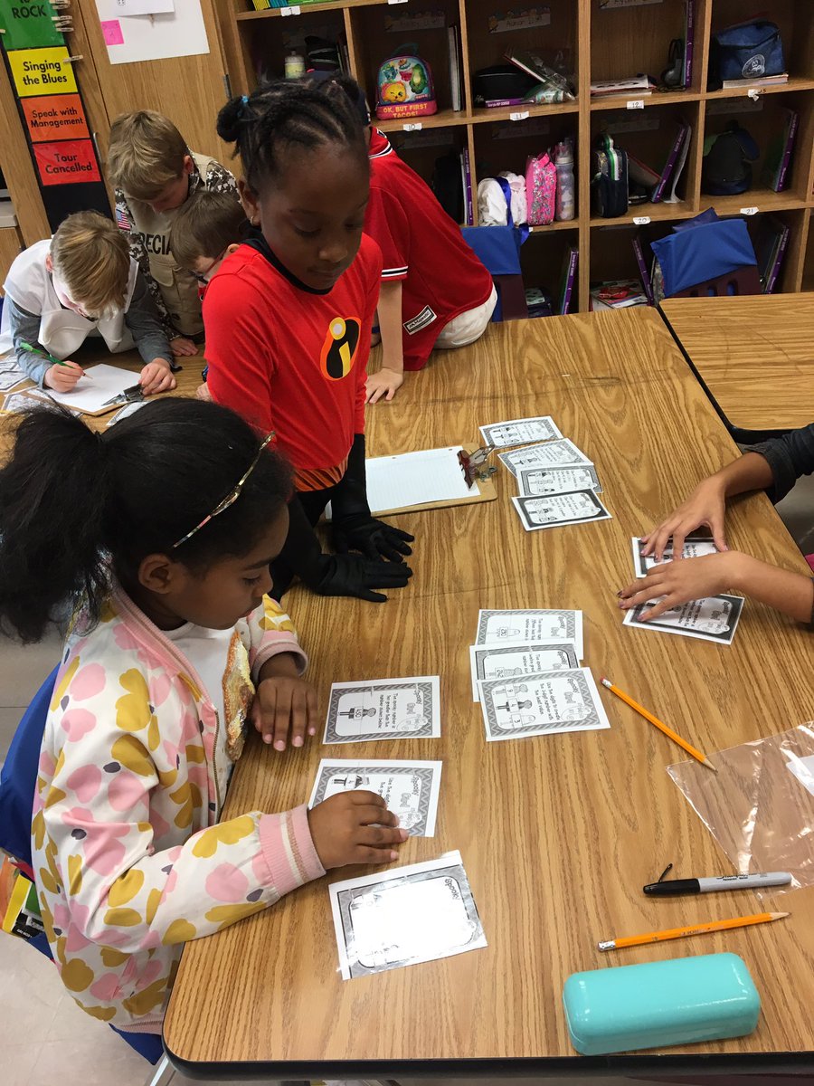 HaaseWhitney's tweet photo. Spooky math games! 🎃@jbland100 @mbpcaps @BrandonIBPYP https://t.co/Rl8gey94eZ