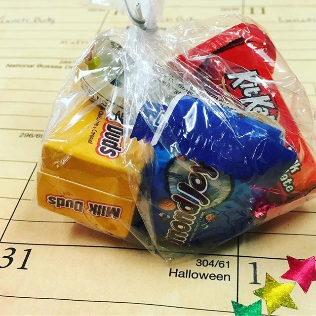 mathstronaut's tweet photo. Great way to start my day!  Thanks TL for letting me trick or treat!  #mystudentsaregoodpeople https://t.co/Y1jXymYQ0e https://t.co/DWhRXGowGZ