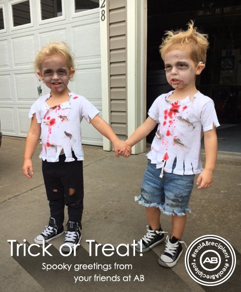 AdvancedBionics's tweet photo. Spooky Greetings from AB! What's your favorite sound of the day?
.
.
#candywrappers #trickortreat #dingdong #ring #crunchingleaves #realABrecipient #cochlearimplant #soundsoftheseason #twinning
.
📸Amanda M. https://t.co/7kOec4bgKr