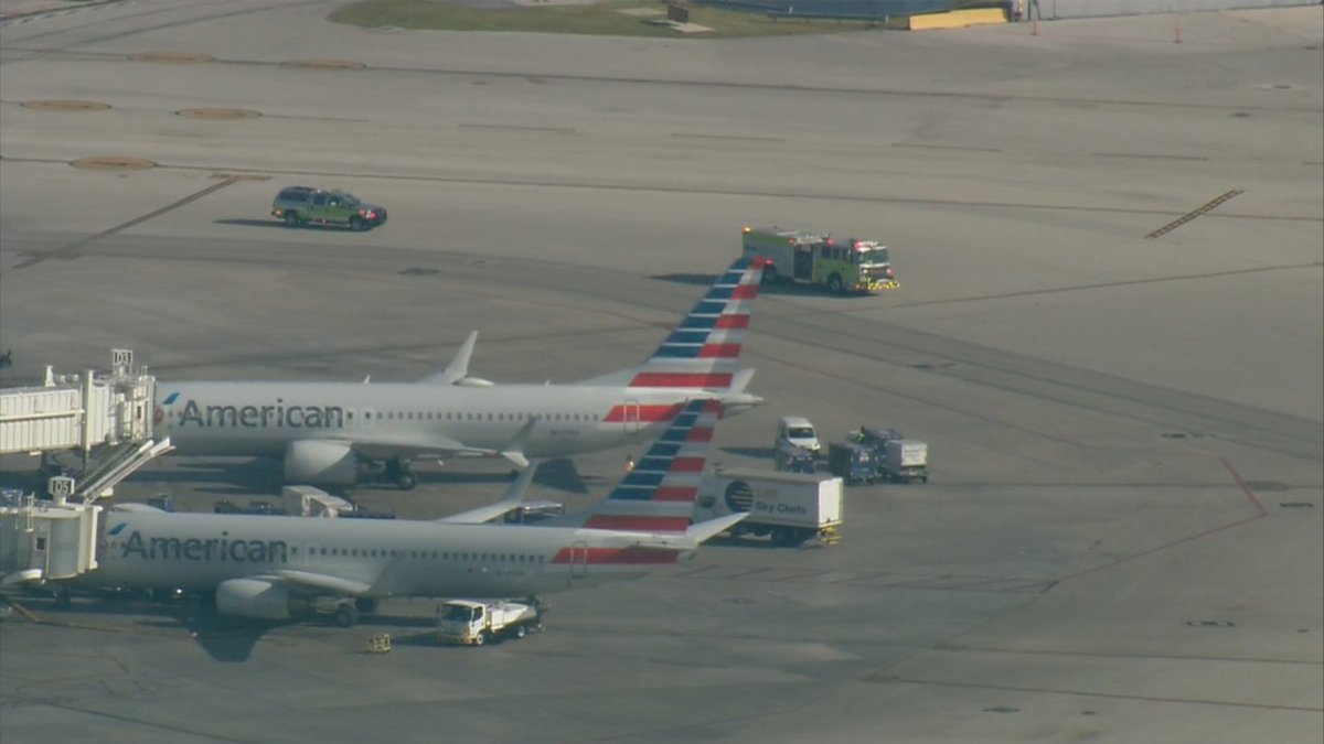 #BREAKING Police investigating after bomb threat phoned into Miami International Airport bit.ly/2RmsKC6?utm_so… https://t.co/Kegah1q0Nc