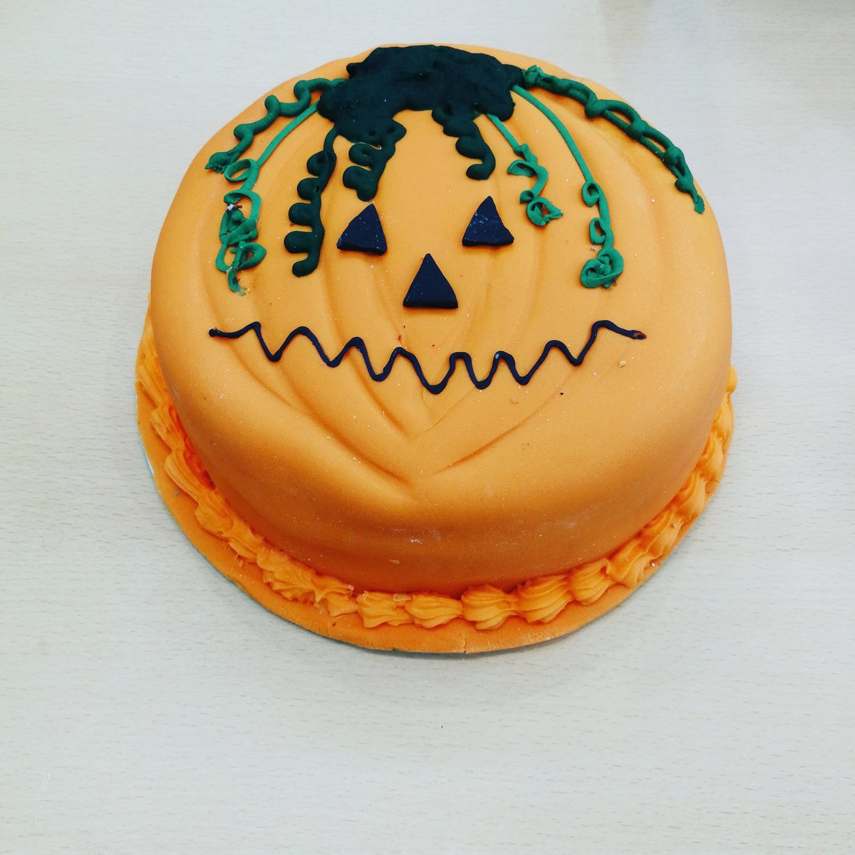 🎃HAPPY HALLOWEEN🎃 We are celebrating Halloween by #ShoppingLocal @raysbakery @loveprescot We can't wait to tuck into our Pumpkin Cake 🦇🎃👻 Have a spooktacular day! @KnowsleyBiz @KnowsleyUK #InvestKnowsley #Halloween