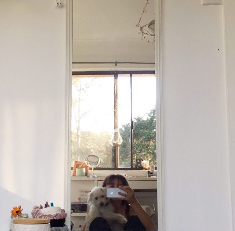 igthreadsbybri's tweet photo. mirror selfie ☀️ https://t.co/FhnCJhXedT
