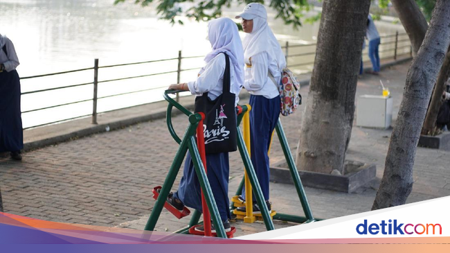 Jalan2com's tweet image. Jarang tersorot, ternayata Tangerang sekarang punya spot baru buat olahraga dan nongkrong sore nih. Cobain ke Taman Nobar: buff.ly/2SwhIf4

Info jalan2 lainnya cek kemari ya buff.ly/2NnyNDY