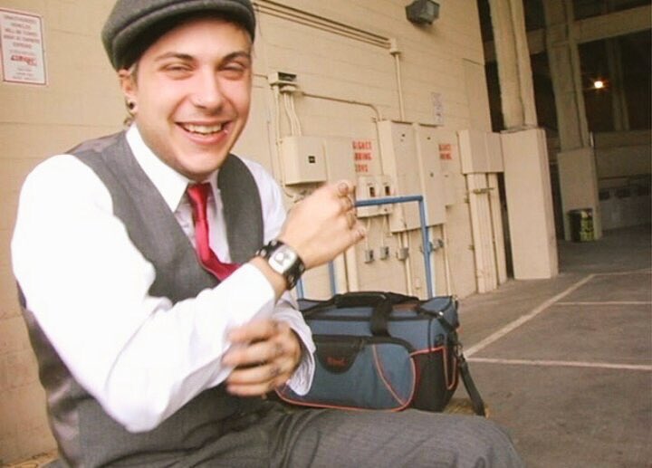 It FRANK IERO s birthday y all! Happy birthday! 