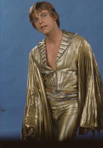 #HappyHAMILLWEEN Everybody!!! The big day is HERE. Time to get serious and finally choose a costume. So little time, so many options...
🎃🧙‍♀️🧛‍♂️👻🃏🧟‍♂️☠️👽🤖👺👹💀