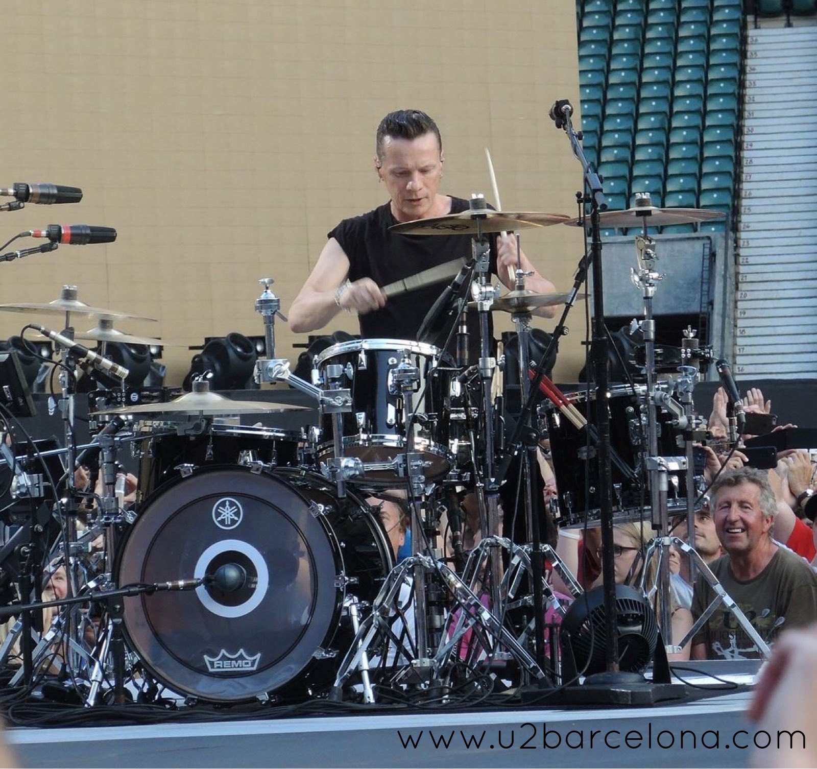 Happy 57th birthday to Larry Mullen Jr. 