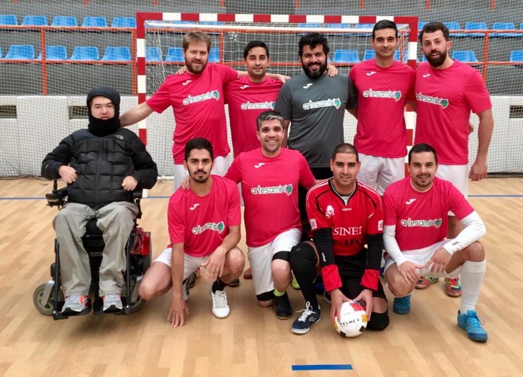 Artesamini_fs's tweet photo. Regresando a twitter con la foto de los que consiguieron la primera victoria de la liga @EliasVaras_ de @Asafusa en la jornada 3 vs @CDMacotera B por 6-1. Enhorabuena chavales!!!! https://t.co/rqxydKh87J