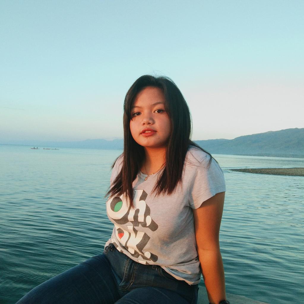 jocell_kaye's tweet photo. Unya? Mag project pata? HAHAHAA https://t.co/E0luYaI1ND
