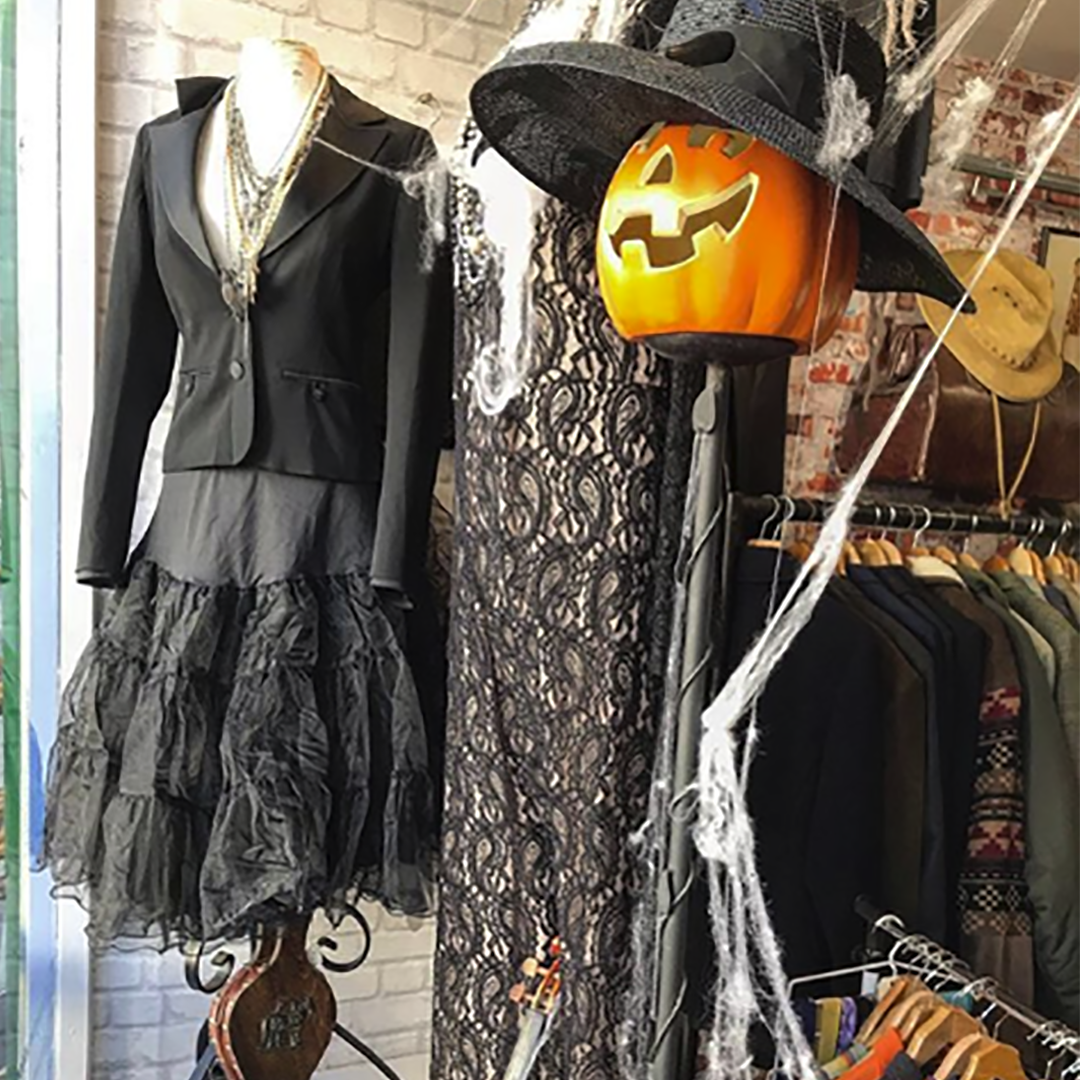 martletshospice's tweet photo. Left your costume to the last minute? 👻 Don't worry - @Martletsshops have plenty of #Halloween options available. Here's a photo of our Church Street window.. what spooky delights might you find? #HappyHalloween #TrickorTreat https://t.co/rH17Q1HI33
