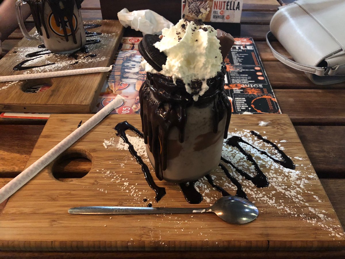 _amyleroux_'s tweet image. Death by Chocolate ♥️- Fire Milkshake #chocolatemilkshake #chocshake #love #chocolate