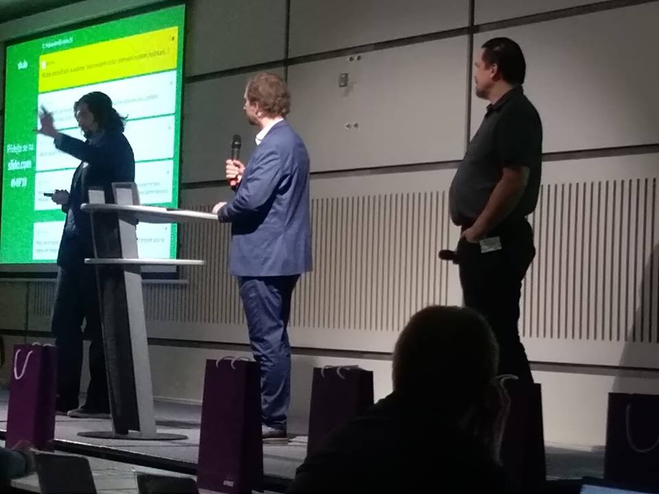 tuesdaycz's tweet photo. Naší vizí je platforma, kde zákazník najde ve svém mobilu i v naší aplikaci ty samé služby a konkurovat tak Googlu a Applu. Říkají Petr Kredba ze ŠKODA AUTO a Lukáš Křižko z @emanprague. Aplikace ŠKODA OneApp a ŠKODA Connect jsou prvním krokem na cestě k chytrým autům.#MIF18 https://t.co/TsOn1DBTQI