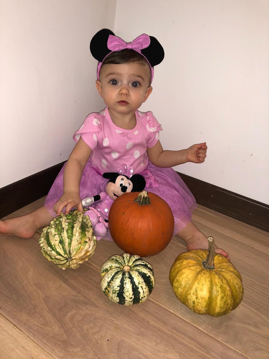 C_K_3's tweet photo. Happy 1st Halloween to our little Minnie Mouse! @allierachelle3 #SophieGrace #WayToCute https://t.co/y1bniEtsvB