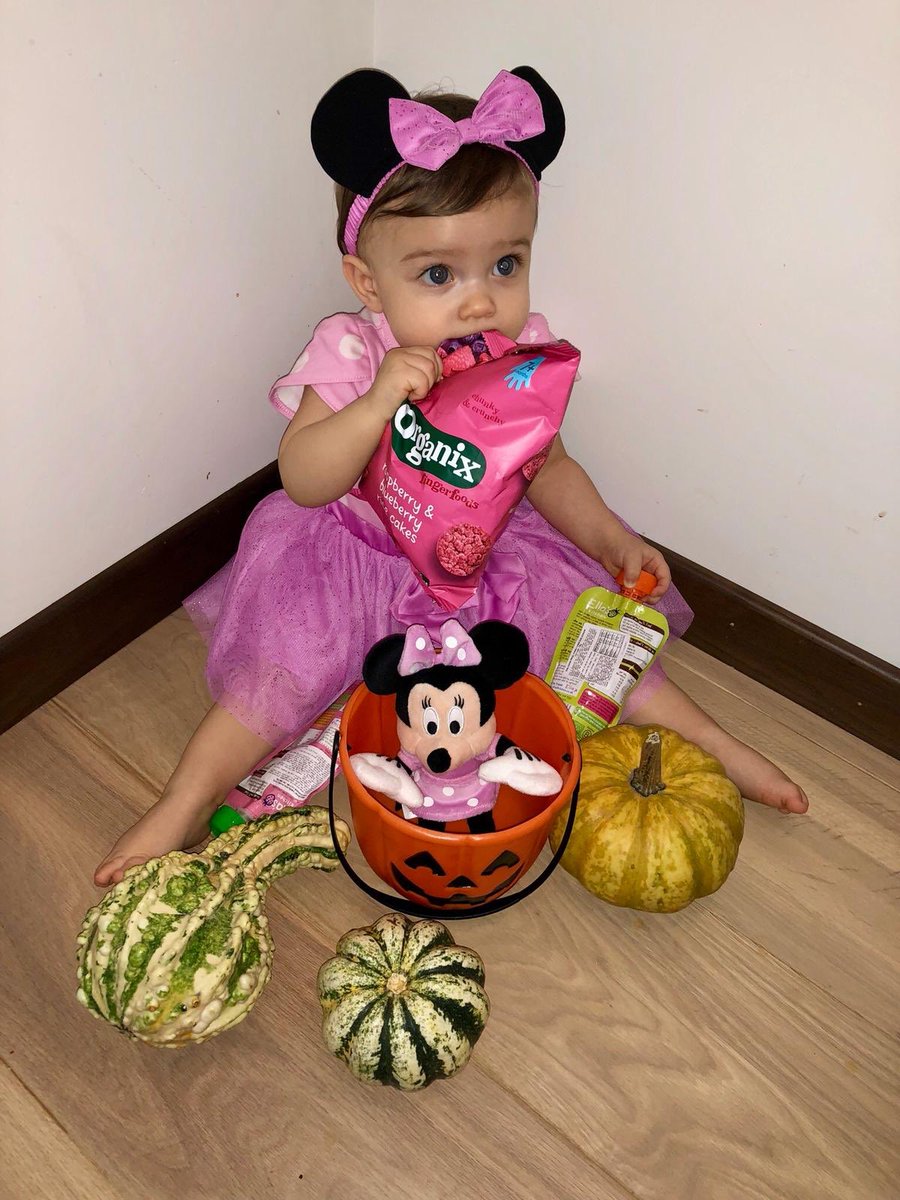 C_K_3's tweet photo. Happy 1st Halloween to our little Minnie Mouse! @allierachelle3 #SophieGrace #WayToCute https://t.co/y1bniEtsvB