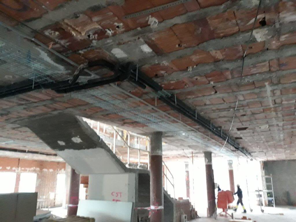 JL_escudero's tweet image. 😳 🏥 Dice Núñez que Page no reanuda las obras del Centro de Salud de #Azuqueca que paró Cospedal. Otro ridículo más  porque o miente o desconoce que el Presidente Page las reanudó hace medio año. 

#ConPageProgresamos en #Azuqueca porque cumple lo que prometió.

#DebateCLM18