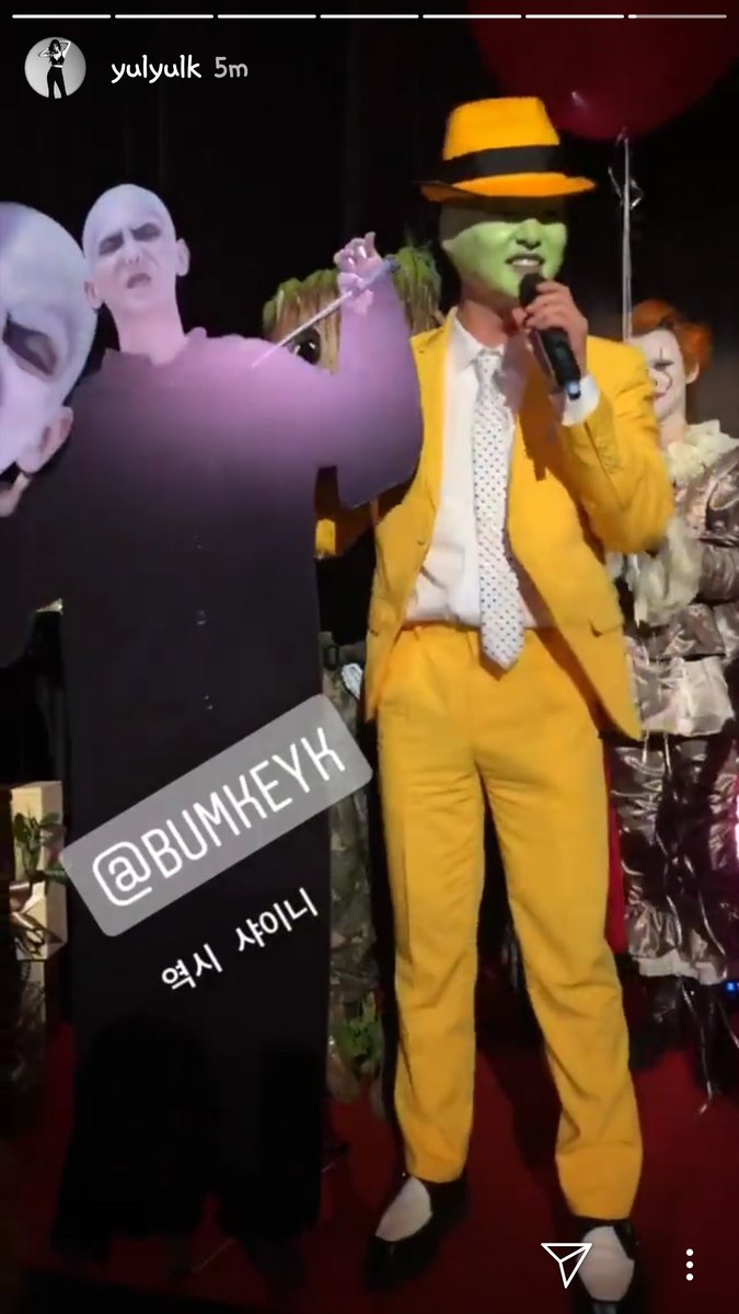 CALL ME POET | ARTIST 💅✨ tweet media