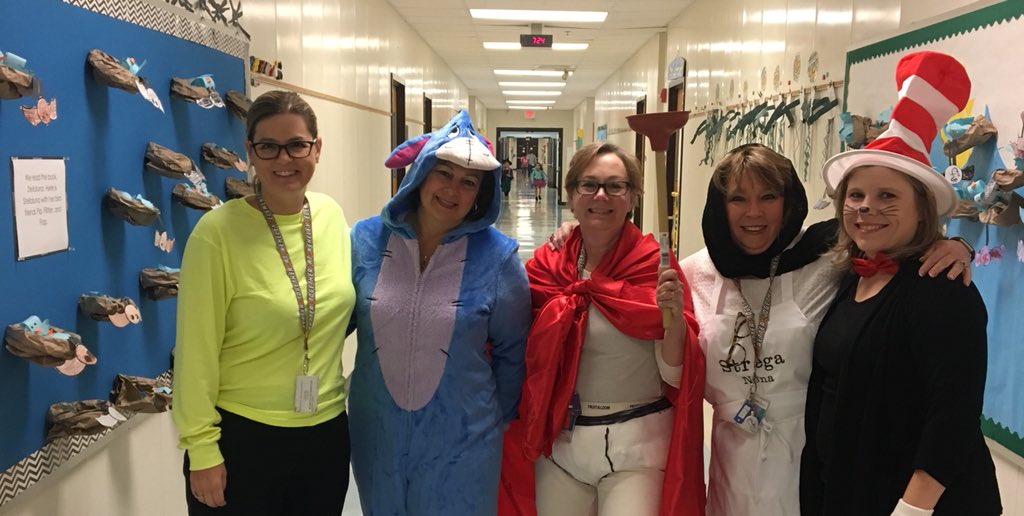 AlisonDJJS's tweet image. Dressing as our favorite book characters to promote the love of reading. #keh4life @AlisonDJJS @teachelias @PamVerma1 @03690983ea3a4e9 @eileen_gattone