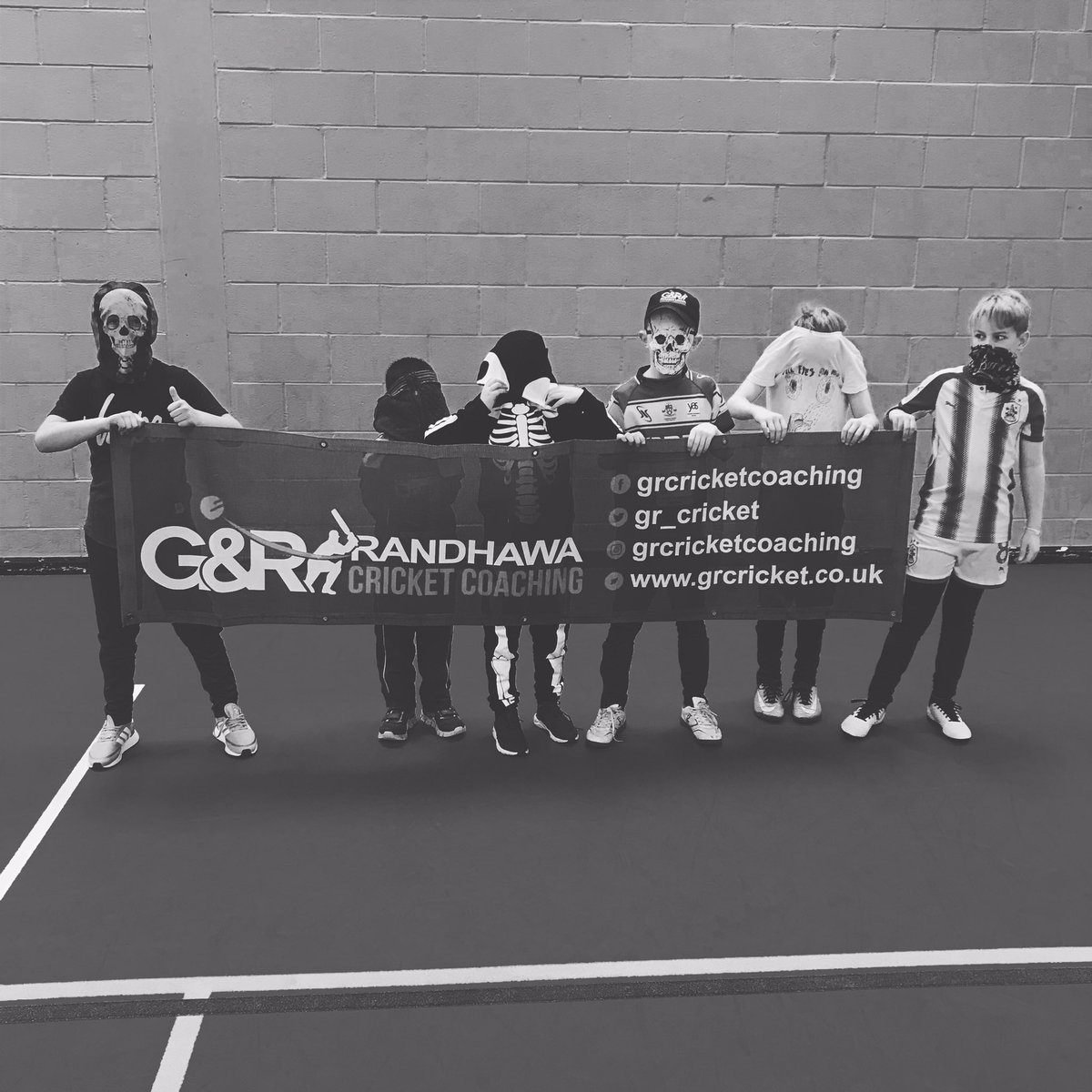 GR_CRICKET's tweet photo. 💀Few of the boys in the Halloween spirit today at our half term camp👻
•
Happy Halloween from @GR_CRICKET 🎃
#TeamGR
#halftermcricket https://t.co/7qrQiDUKJ8