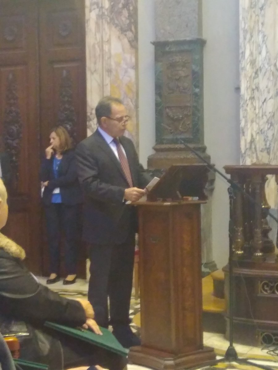 Acompanyant a Avel.li Corma en el seu nomenament com fill adoptiu de la Ciutat de València