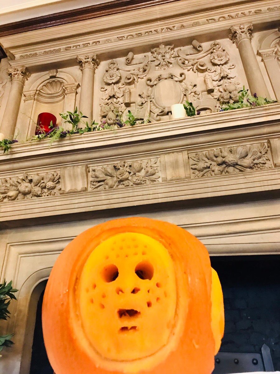 BosworthHall's tweet image. Happy Halloween 🎃 Looking forward to welcoming the @HauntedLIVE_  team back to Bosworth Hall this evening ! 👻 #HappyHalloween #BosworthHall