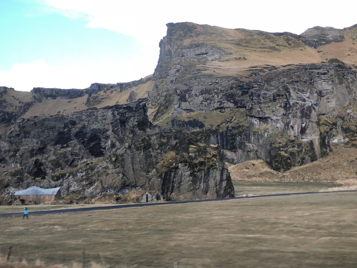 syd__barrett1's tweet photo. 車のcmのような絶景が続くアイスランド南海岸
#iceland https://t.co/ShxJrACSIw