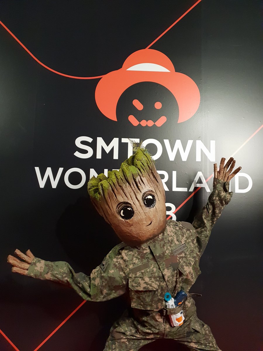 #GUESSWHO? 
#SMTOWN #SMTOWNWONDERLAND #SMTSEOUL #SMmakesIT #MAKEsIT