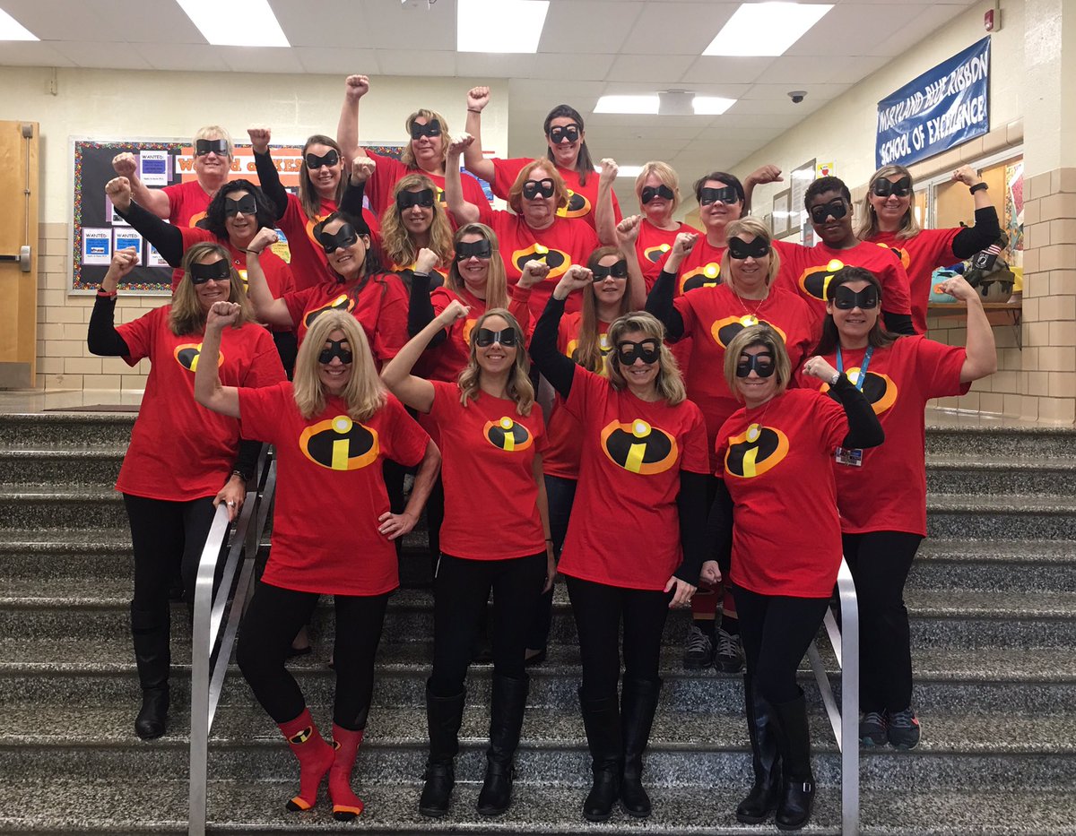 kingsvillelib's tweet photo. We are Kingsville’s Incredible Staff!  #bcps #kesincredibles https://t.co/FcqLvV5U44