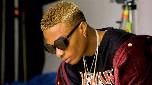 RT @Agbatordude: Wizkid Now Highest Earned Musicians in The World, Performs in Indian #Artist #FakeLove #Happynaija #Highestpaid #India #Instatumblr #Soco #Wizkid happynaija.com/wizkid-now-hig…