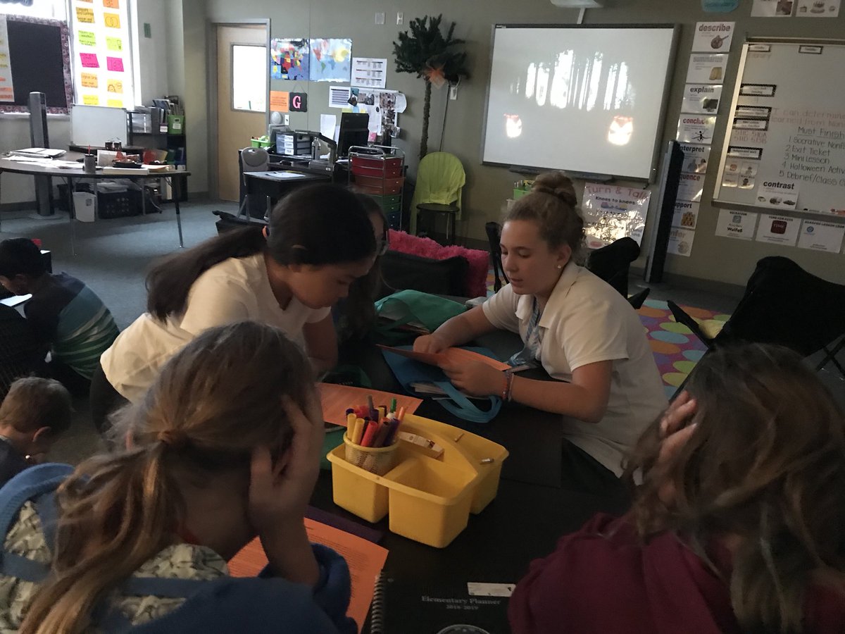 Reading the full of suspense short story, The Elevator #Halloween2k18 📚