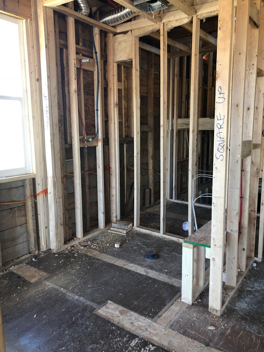 psourcefloors's tweet image. #perkupyourroom update! Christine King&apos;s master bedroom and bathroom are under full renovation. We can&apos;t wait to see the finished perked up room! #prosourceprojects #homeremodel