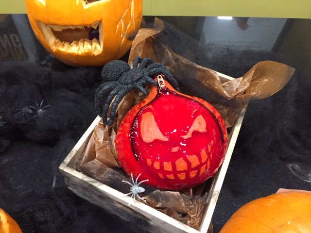 Refresh1FC's tweet image. Scary but delicious @Refresh1FC . Huge thank you to chef Erik Packham for the beautiful sweet treats and the rest of the team for the frightening pumpkins!