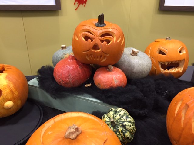 Refresh1FC's tweet image. Scary but delicious @Refresh1FC . Huge thank you to chef Erik Packham for the beautiful sweet treats and the rest of the team for the frightening pumpkins!