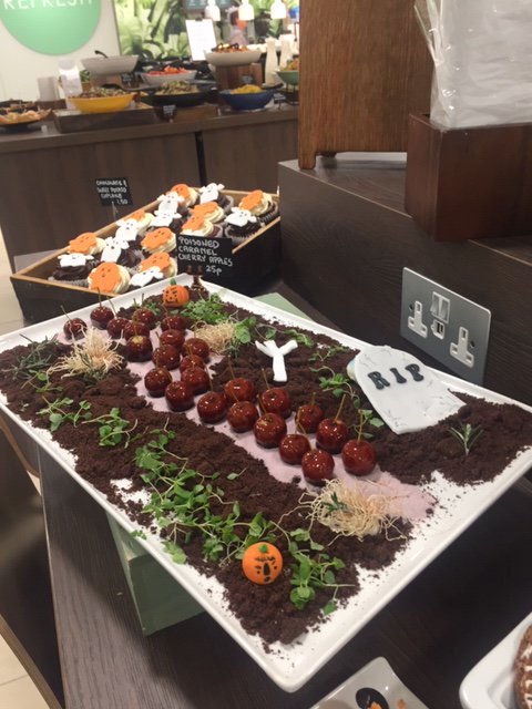 Refresh1FC's tweet image. Scary but delicious @Refresh1FC . Huge thank you to chef Erik Packham for the beautiful sweet treats and the rest of the team for the frightening pumpkins!