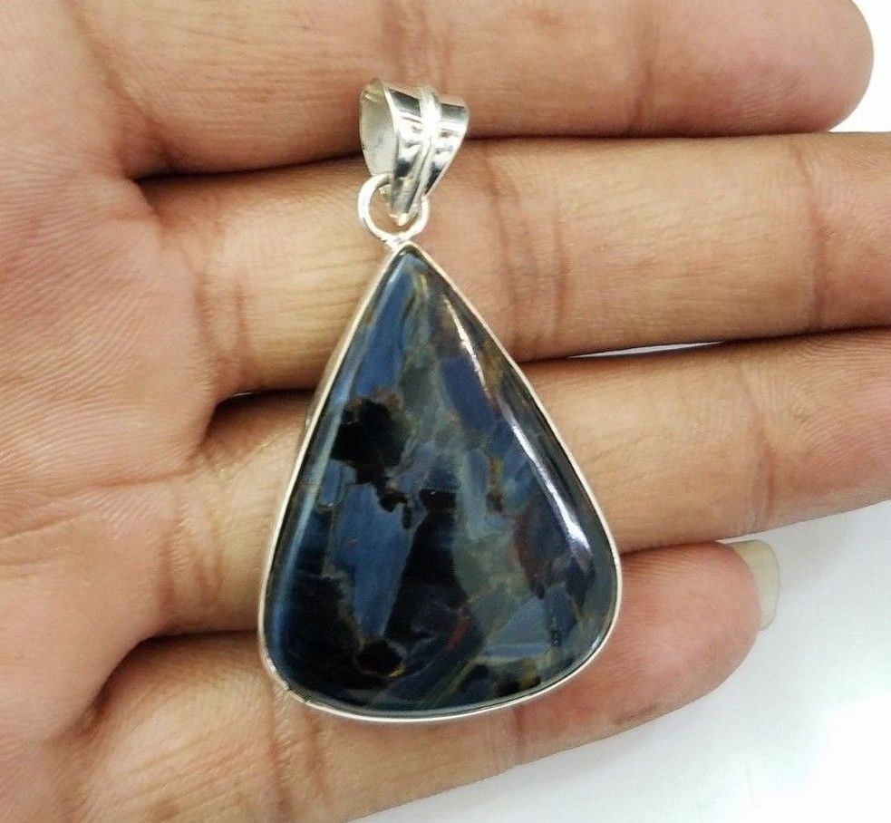 Pietersite Pendant 925 Sterling Silver Priceless Pendant Silver Handmade Pendant
Buy At
ebay.com.au/itm/2832374115…

#pietersitependant #925sterlingsilver #trianglependant #bohemianjewelry #gemstone #handmade #tribaljewelry #bohojewelry #pietersitehandmadependant  #pietersitejewelry