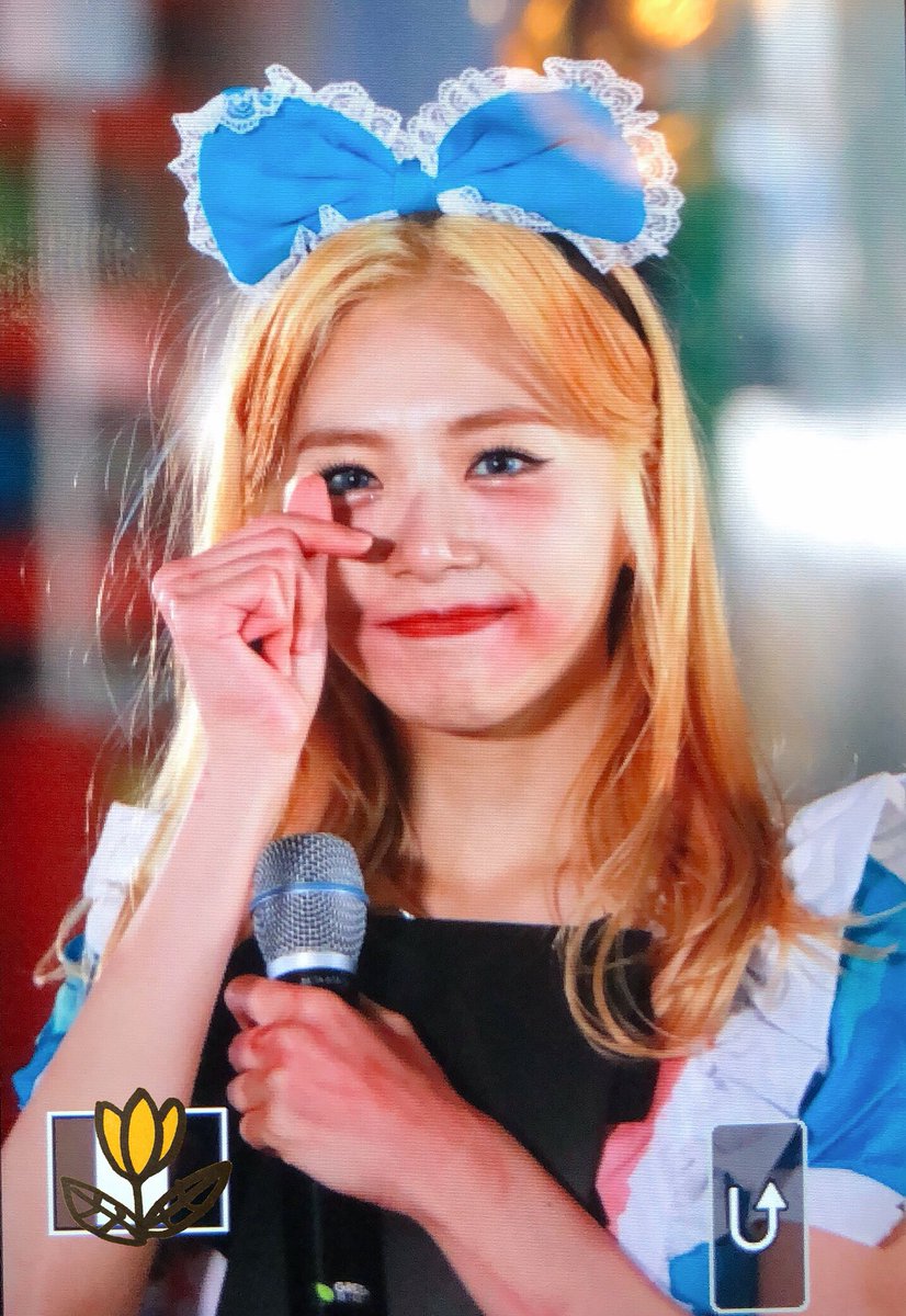 181031 할로윈 버스킹 프리뷰
#드림캐쳐 #지유 
#Dreamcatcher #jiu