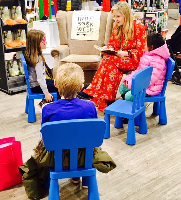 PoolbegBooks's tweet image. @CarolineBusher #spookystorytelling @WHSmith @ArnottsDublin was a huge hit. The children’s faces reflect their enthusiasm. Look at the concentration! 
#irishbookweek #childrensfiction #irishfiction