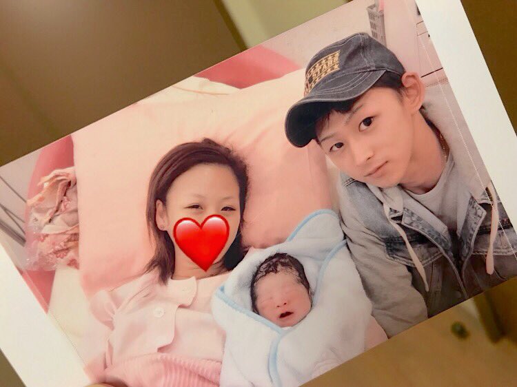 i___821's tweet photo. 2018,10,29 
🕙am.10.22
✎2815ｇ 49cm

無事産まれました👶🏼💙
名前は"中崎 栄太(えいた)"です👑 https://t.co/bJD6YCNAfW
