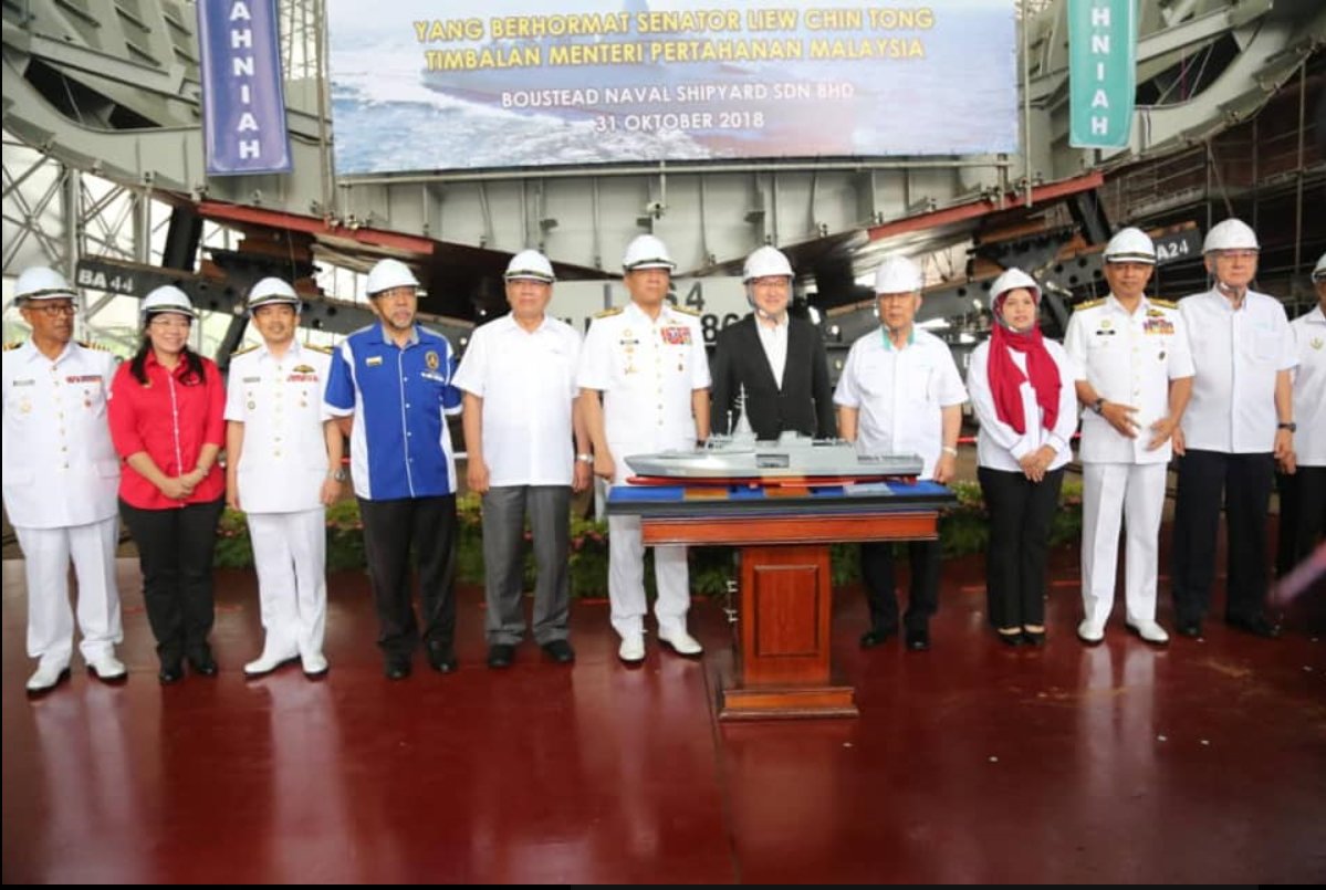 RMN LCS Project (@rmn_lcs) on Twitter photo 31 Okt 18, Rabu - Majlis Perasmian Peletakan Lunas Kapal Littoral Combat Ship 4 di BNSSB, Lumut Perak. Majlis disempurnakan oleh YB Senator Liew Chin Tong, Timbalan Menteri Pertahanan. facebook.com/photo.php?fbid… <a href="/LiewChinTong/">Liew Chin Tong</a> <a href="/mykamarul/">Kamarul</a> <a href="/tldm_rasmi/">Royal Malaysian Navy</a> <a href="/MINDEFMalaysia/">MINDEF Malaysia</a> 31 Okt 18, Rabu - Majlis Perasmian Peletakan Lunas Kapal Littoral Combat Ship 4 di BNSSB, Lumut Perak. Majlis disempurnakan oleh YB Senator Liew Chin Tong, Timbalan Menteri Pertahanan. facebook.com/photo.php?fbid… <a href="/LiewChinTong/">Liew Chin Tong</a> <a href="/mykamarul/">Kamarul</a> <a href="/tldm_rasmi/">Royal Malaysian Navy</a> <a href="/MINDEFMalaysia/">MINDEF Malaysia</a>