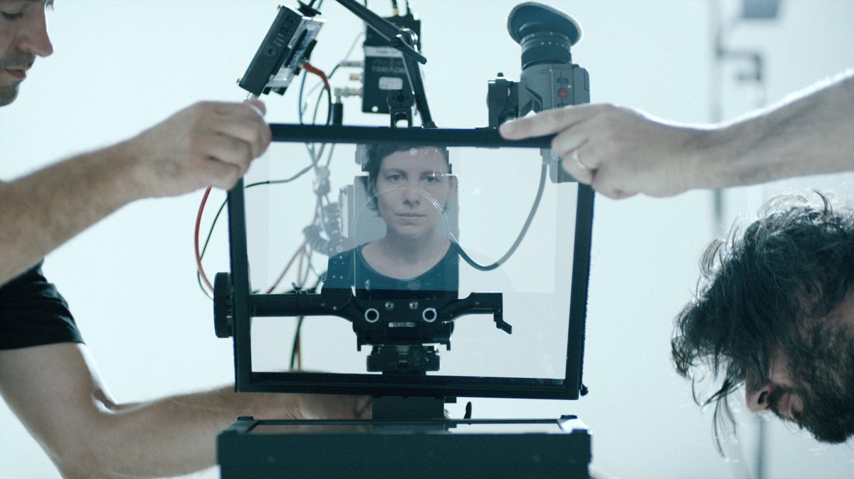 FestFilmLRSY's tweet photo. TOUCH ME NOT d'Adina Pintilie, présenté au #FestFilmLRSY en Compétition Internationale, sort en salles aujourd'hui! Le film a notamment reçu l'Ours d'Or à la 68e Berlinale.
Adina Pintilie était aussi présente en tant que membre du Jury Nouvelles Vagues.
BA https://t.co/jrKaTdqxEM https://t.co/1CVpjp8HC5