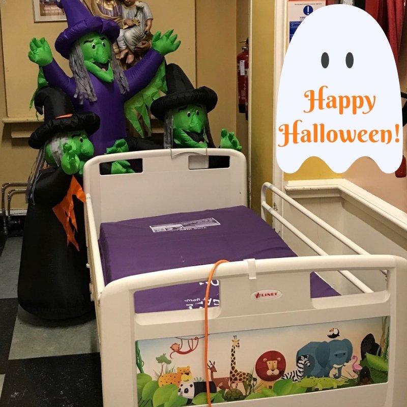 vCreateNICU's tweet photo. Happy Halloween from Dublin! Weโre here demoing our secure video support for transport teams and marvelling at the decorations, 10/10 @TempleStreetHos! ๐ #vCreateOnTour ๐๐ป๐ฆ #PICU https://t.co/WWYQpdPEUF