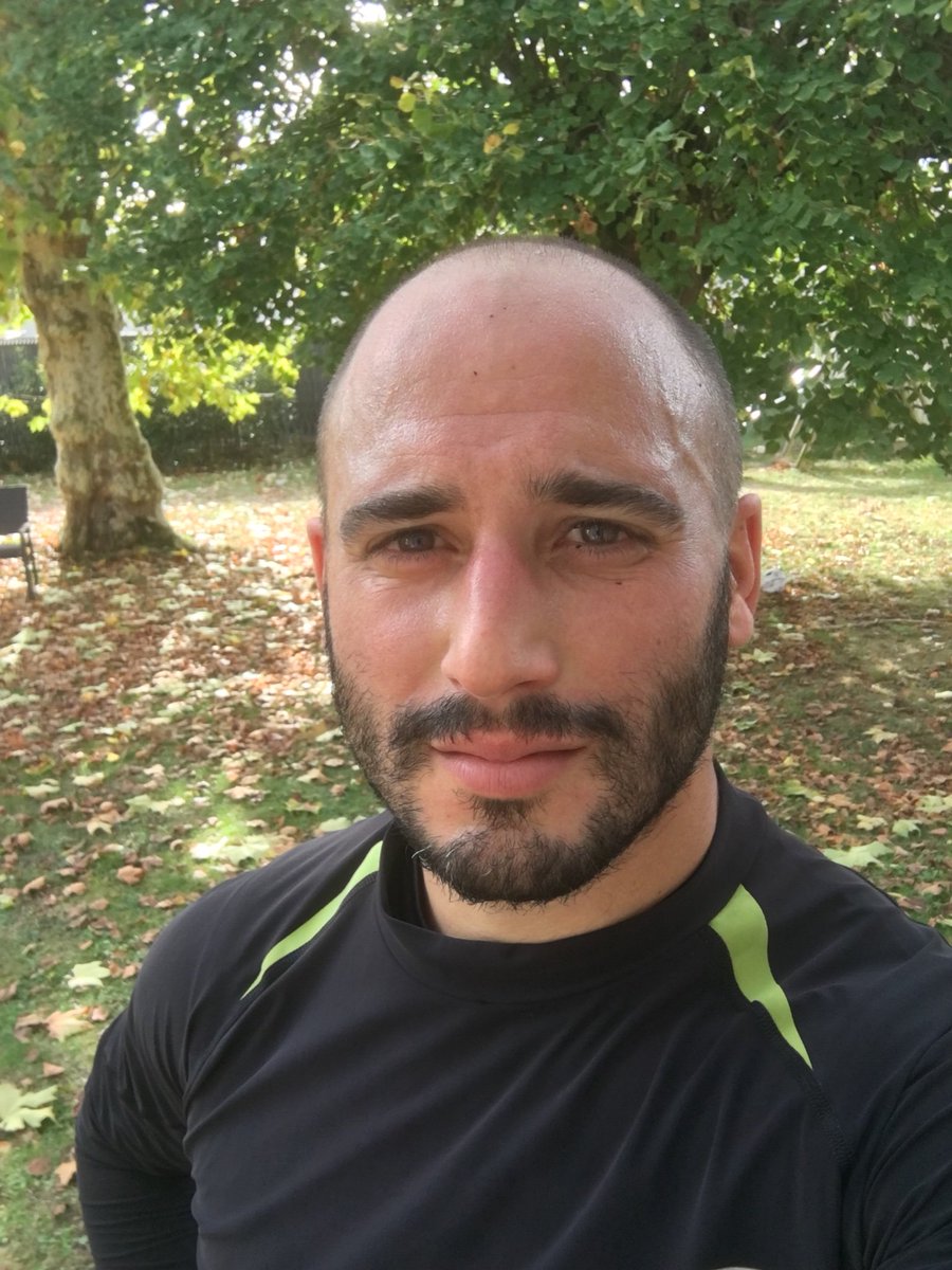TomBerjo's tweet photo. Dernier entraînement avant le jour J💪
J’ai mal mais j’ai encore plus mal en pensant à dimanche 😬
Pourquoi je me suis inscrit à un triathlon bordel ? 😰
#teamnotready https://t.co/pkkqSxiDT8