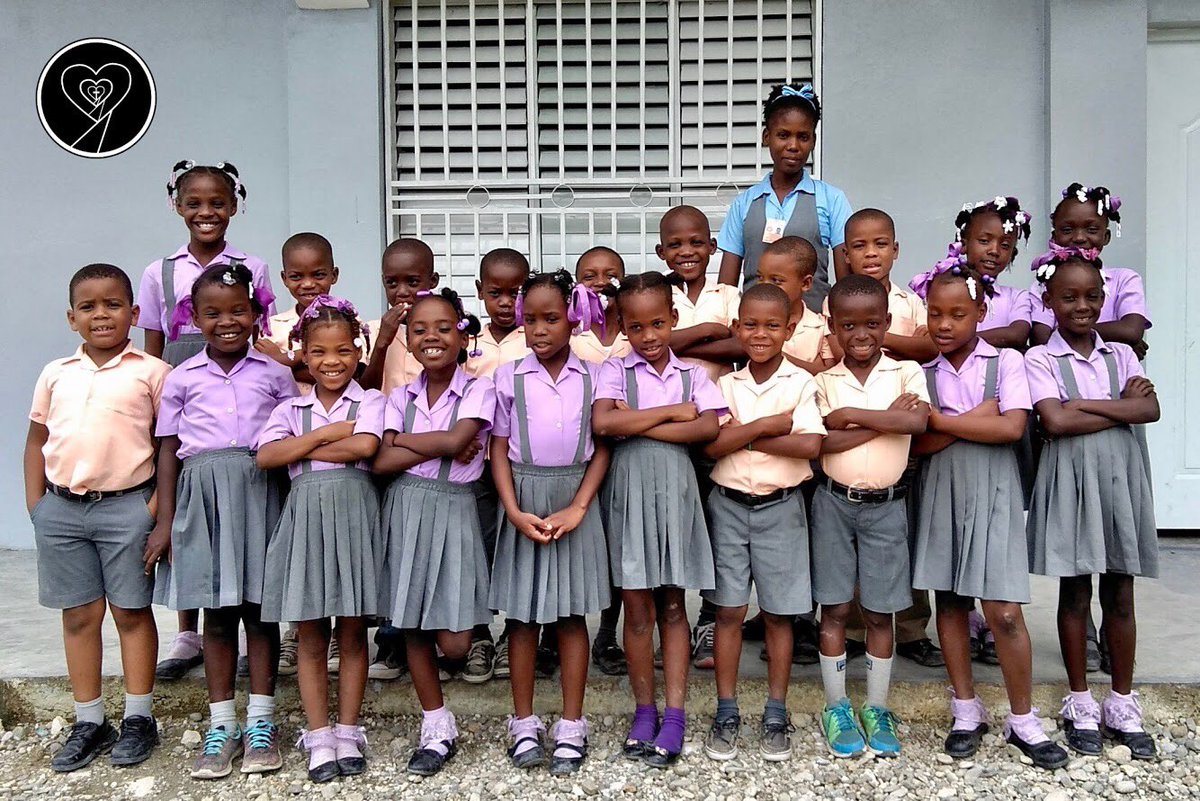 one17intl's tweet photo. We’re shining the spotlight on our Second Grade class and their teacher Mandie today! This year, they are getting their first taste of textbooks and a more rigorous academic curriculum, and they’re rising to meet the challenge! https://t.co/MQkXyi49Hy