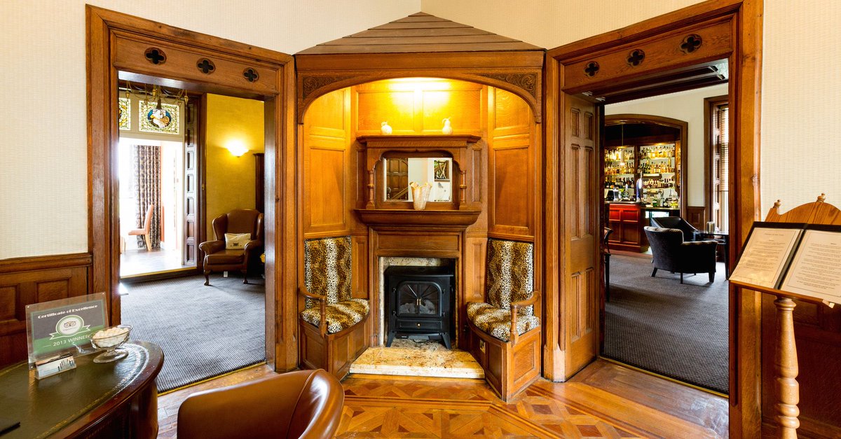 Would you like some time to yourself at a glam 5-star Lake District retreat up in Windermere village. You can book a truly romantic break at <a href="/applegarthvilla/">Applegarth Villa</a> where you can getaway from it all with no distractions or interruptions...

bit.ly/2I8EqUg