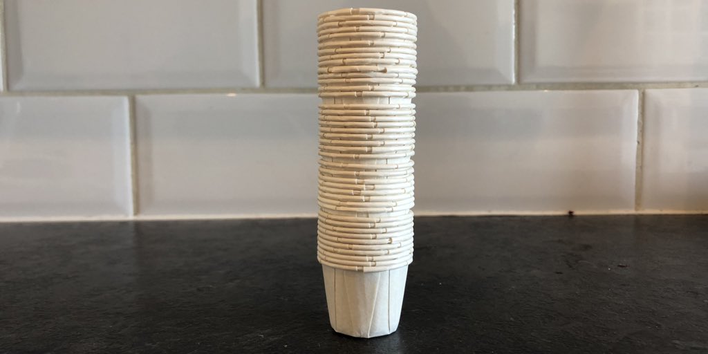 breadandgeller's tweet image. Add a toutch of glamour to ur Halloween partey by serving guests shots in these McDonald’s condiment tubs